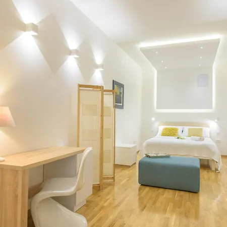 Deluxe Renata شقة