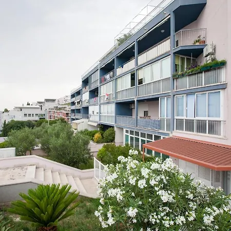 Apartment Deluxe Beach Renata