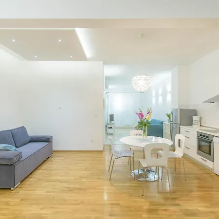 Apartment Deluxe Beach Renata