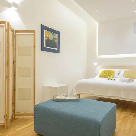 Apartment Deluxe Beach Renata Split