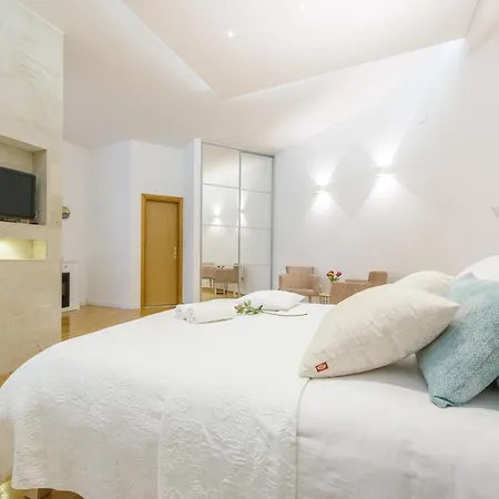 Apartment Deluxe Beach Renata Split