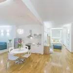 Deluxe Renata *